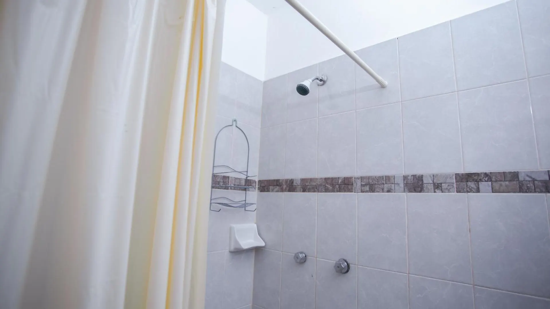아파트 Centrico Y Comodo Departamento, Sobre Avenida Principal En Cancun. 멕시코