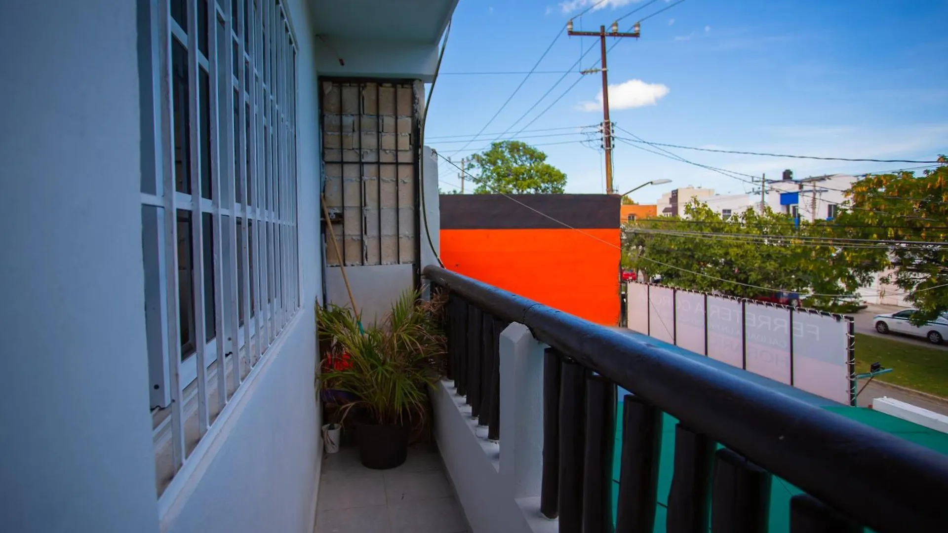 Centrico Y Comodo Departamento, Sobre Avenida Principal En Cancun. Cancun