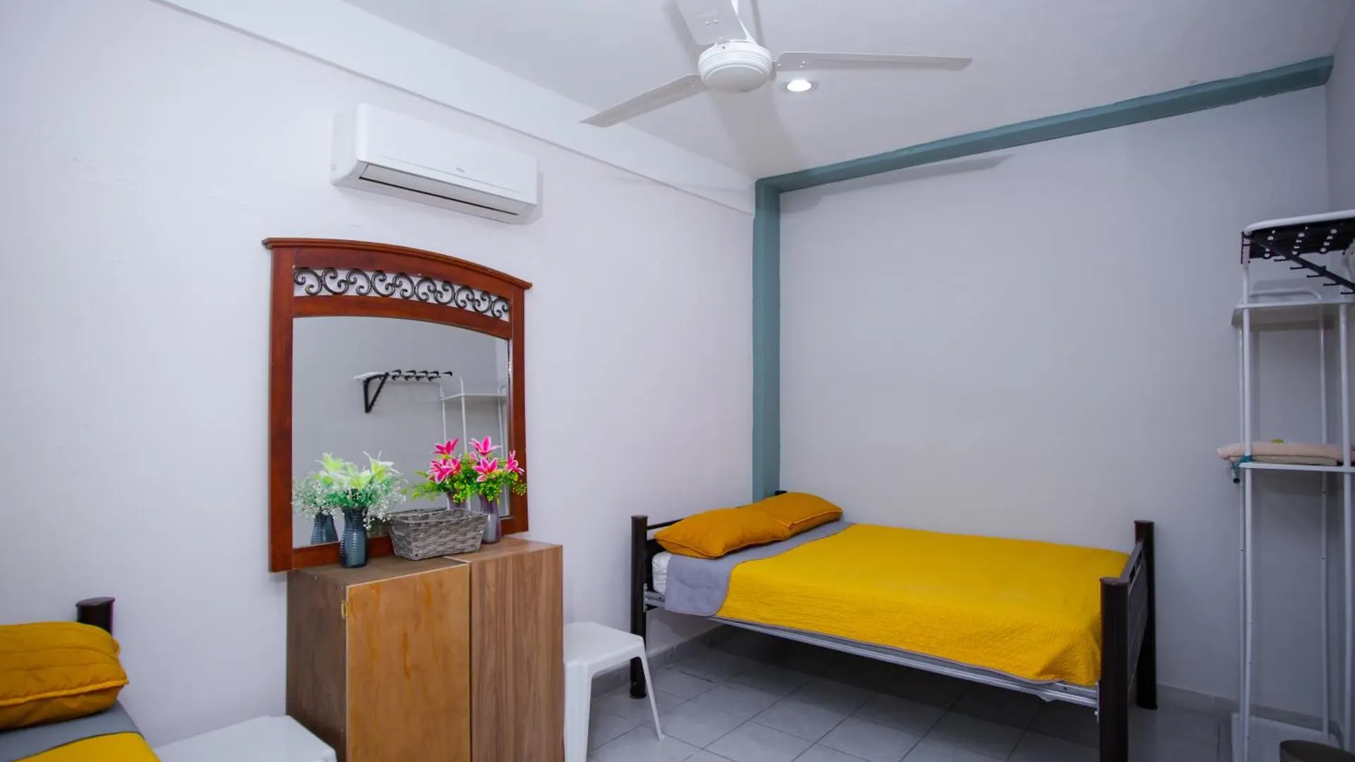 Centrico Y Comodo Departamento, Sobre Avenida Principal En Cancun. Apartmán