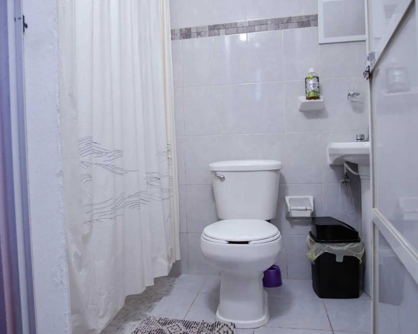 Centrico Y Comodo Departamento, Sobre Avenida Principal En Cancun.